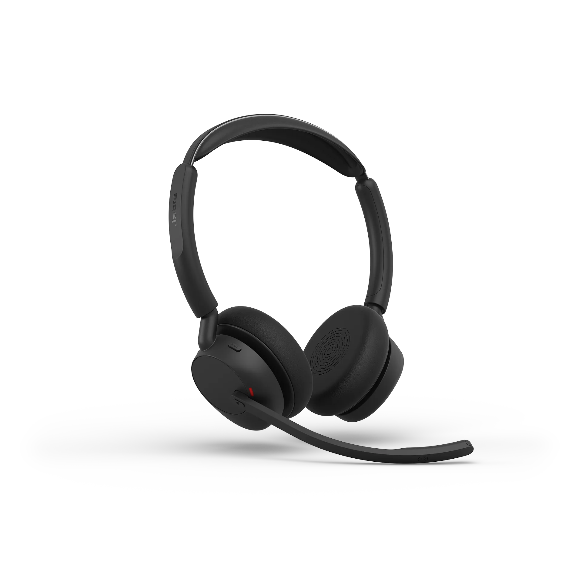Jabra Evolve3 45 z opuszczonym mikrofonem, ujęcie studyjne pod kątem